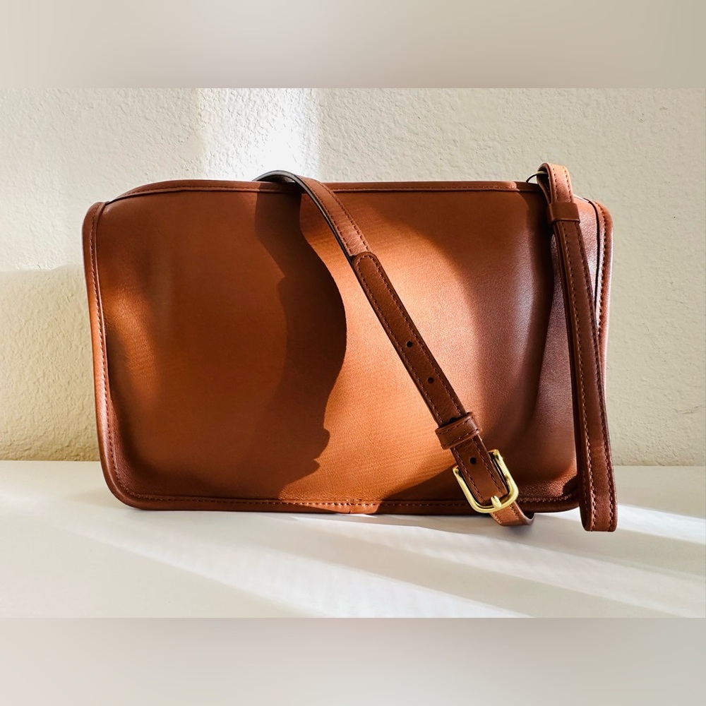 Coach Tan Leather Women’s Shoulder Bag